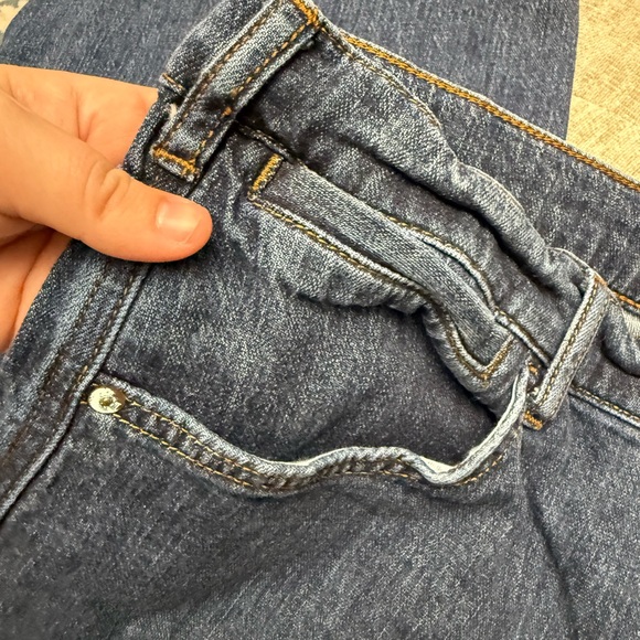 PILCRO High Waisted Wide Leg Dark Wash Jeans Denim Size 32 - Picture 6 of 8